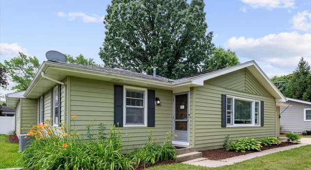 Photo of 306 Hillside Pl, North Aurora, IL 60542