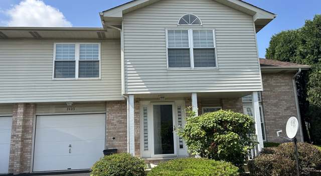 Photo of 7423 Honey Locust Dr #7423, Justice, IL 60458