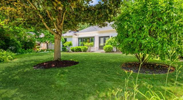 Photo of 38 Lancaster Ln, Lincolnshire, IL 60069