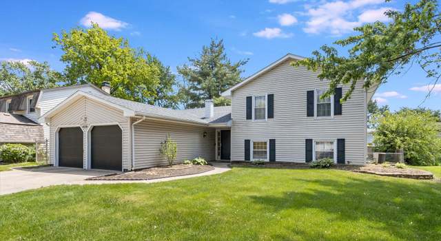Photo of 429 W Briarcliff Rd, Bolingbrook, IL 60440