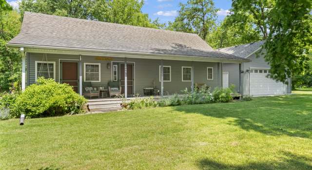 Photo of 1046 N Riverside Dr, Momence, IL 60954