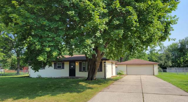Photo of 1508 Millicent Dr, Machesney Park, IL 61115