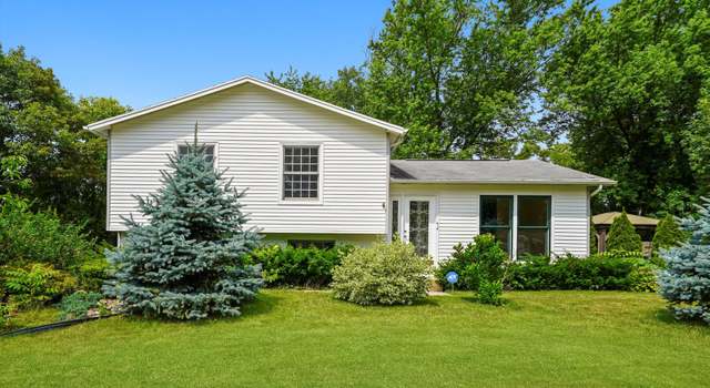Photo of 36896 N James Dr, Lake Villa, IL 60046