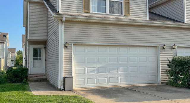 Photo of 1211 Riviera Dr, Bloomington, IL 61701