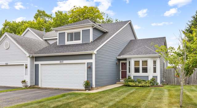 Photo of 1527 S Pembroke Dr, South Elgin, IL 60177