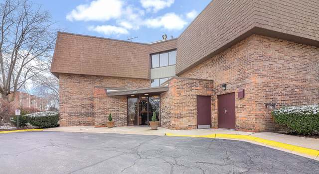 Photo of 907 S Williams St #114, Westmont, IL 60559
