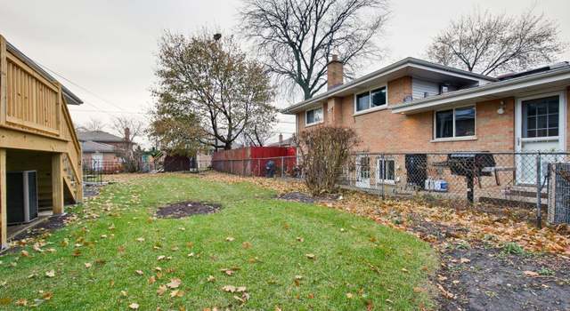 Photo of 7615 Churchill St, Morton Grove, IL 60053