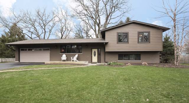 Photo of 480 Hampshire Ln, Lakewood, IL 60014