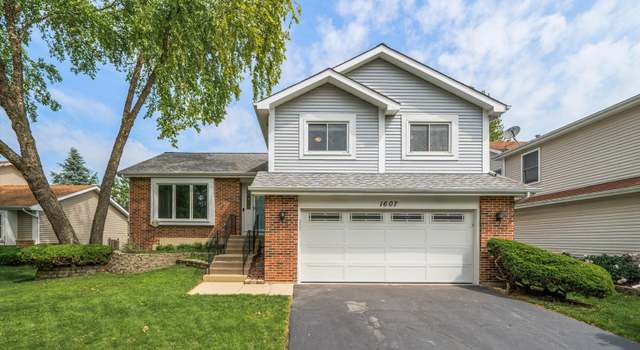 Photo of 1607 Terri Cir, Naperville, IL 60563