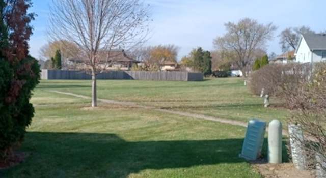 Photo of 2339 Carnation Dr Unit 305B, Crest Hill, IL 60403