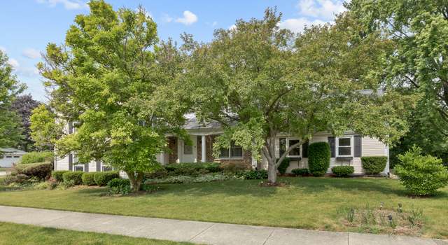 Photo of 540 Springhill Dr, Roselle, IL 60172