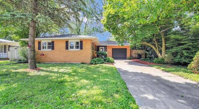 Photo of 1001 E Sunnycrest Dr, Urbana, IL 61801