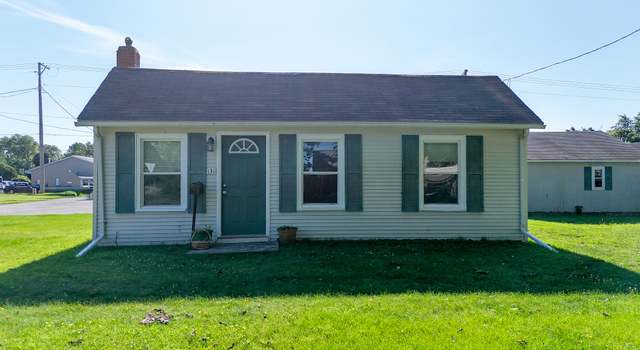 Photo of 131 N Walnut St, Minonk, IL 61760