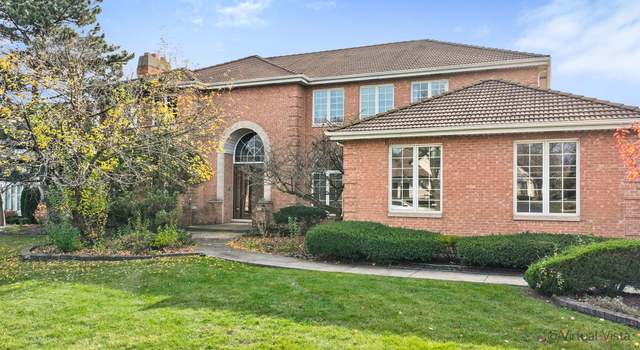 Photo of 348 Trinity Ln, Oak Brook, IL 60523