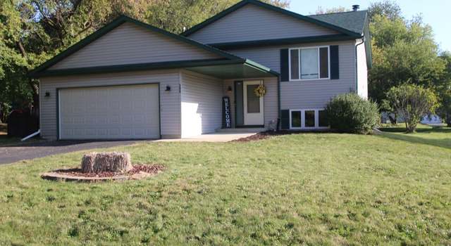 Photo of 306 SW Benedict Dr, Poplar Grove, IL 61065