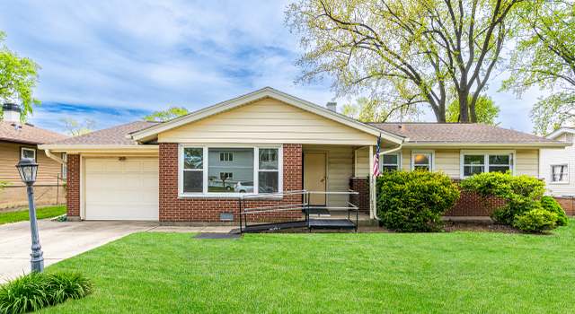 Photo of 265 Fern Dr, Elk Grove Village, IL 60007