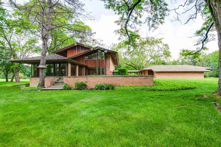 Photo of 1200 Regency Ln Lake Forest, IL 60045