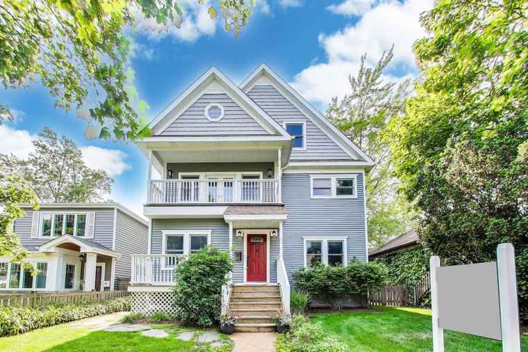 Photo of 2430 Hastings Ave Evanston, IL 60201