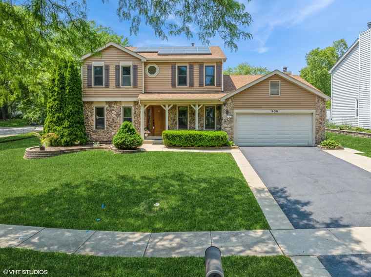 Photo of 600 N Brookdale Dr Schaumburg, IL 60194
