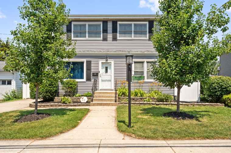 Photo of 15 Ridge Rd Lemont, IL 60439