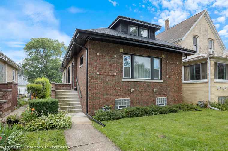 Photo of 1164 S Lombard Ave Oak Park, IL 60304