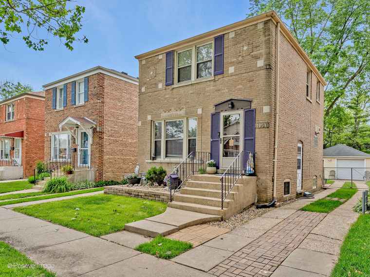 Photo of 4154 Elm Ave Brookfield, IL 60513