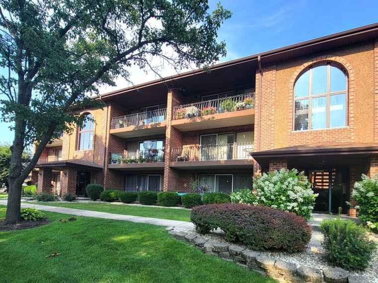 Photo of 11009 Stony Creek Dr Unit 1C Palos Hills, IL 60465