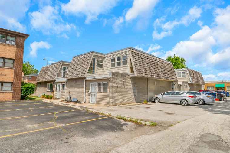Photo of 9207 S Kedzie Ave #3 Evergreen Park, IL 60805
