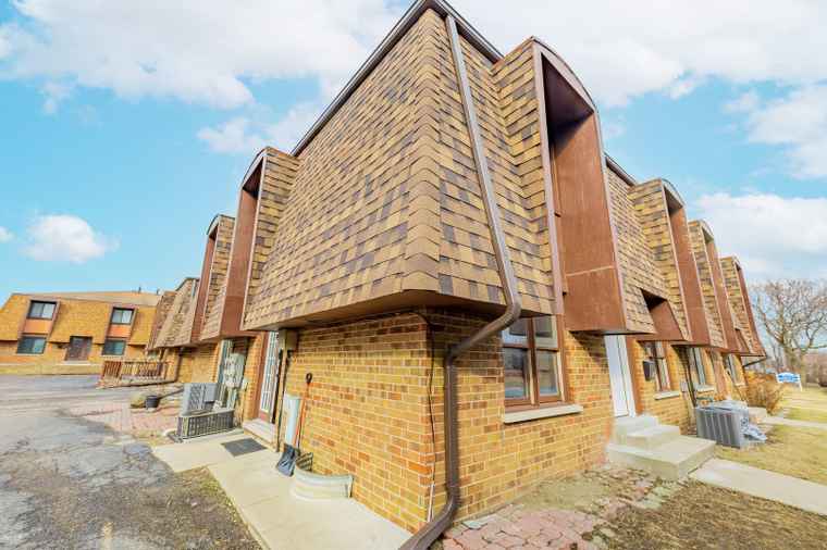 Photo of 12762 S Kenneth Ave Unit H Alsip, IL 60803