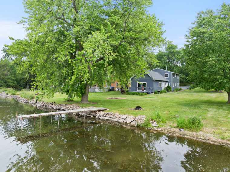 Photo of 550 N Center St South Elgin, IL 60177