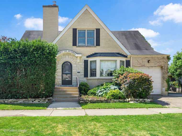 Photo of 4200 Harvey Ave Western Springs, IL 60558