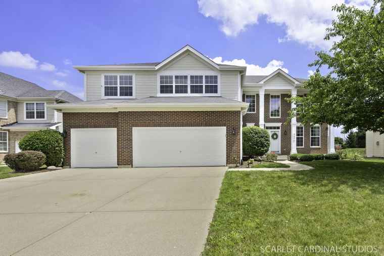 Photo of 337 Veronica Cir Bartlett, IL 60103