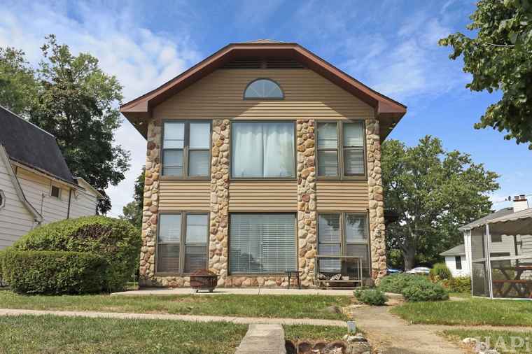 Photo of 215 S Northwest Hwy Cary, IL 60013