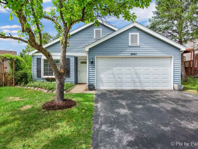 Photo of 2460 Concord Dr Woodridge, IL 60517