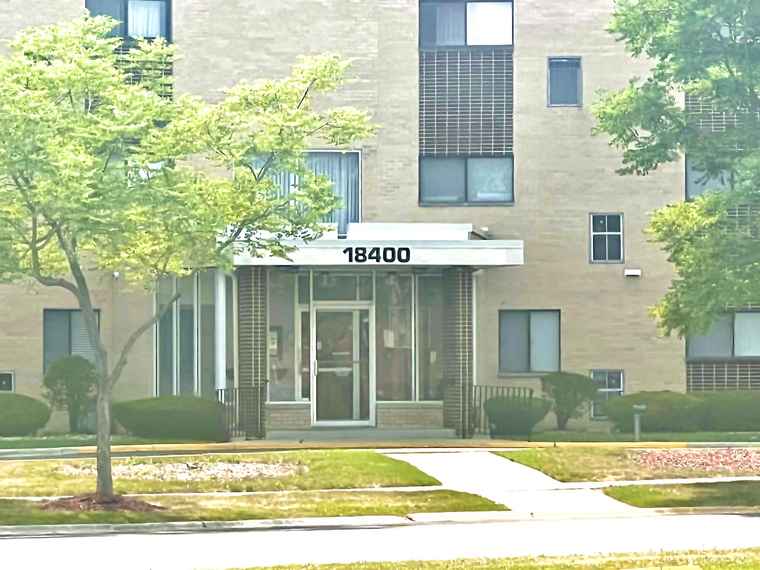 Photo of 18400 Cherry Creek Dr #105 Homewood, IL 60430