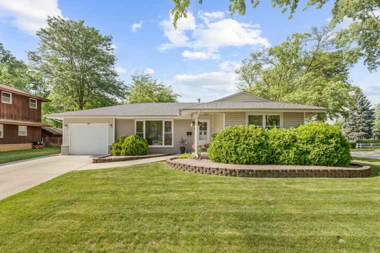 Photo of 398 Clearmont Dr Elk Grove Village, IL 60007