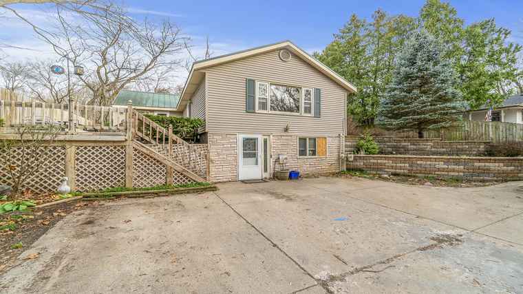 Photo of 6115 Forest Hills Rd Rockford, IL 61114