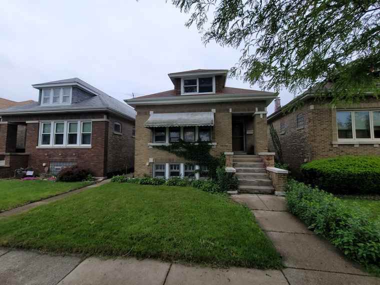 Photo of 2221 Home Ave Berwyn, IL 60402