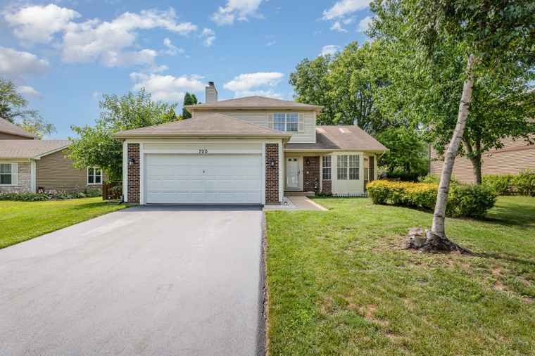 Photo of 700 Lilac Dr Algonquin, IL 60102