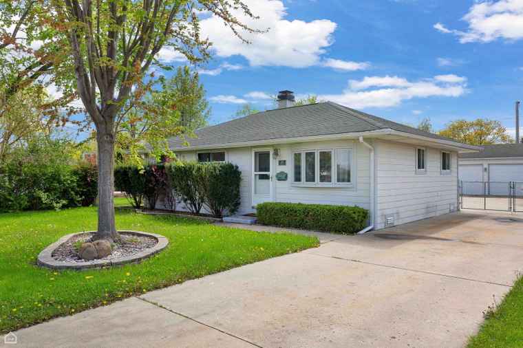 Photo of 240 S Villa Ave Addison, IL 60101
