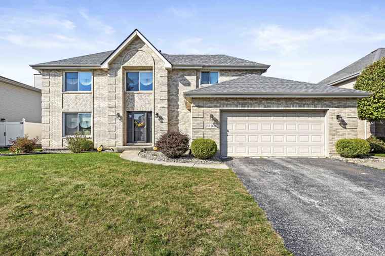 Photo of 18140 Crystal Ln Lansing, IL 60438