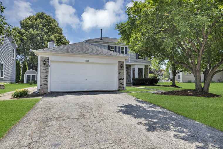 Photo of 1439 Blue Heron Dr Crystal Lake, IL 60014