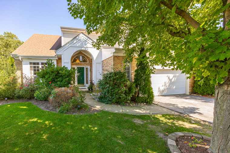 Photo of 16165 S Arbor Dr Plainfield, IL 60586