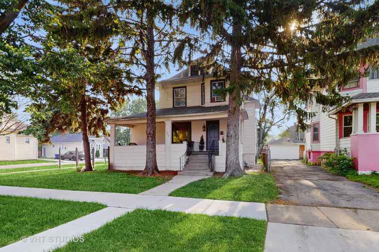 Photo of 1616 S 6th Ave Maywood, IL 60153