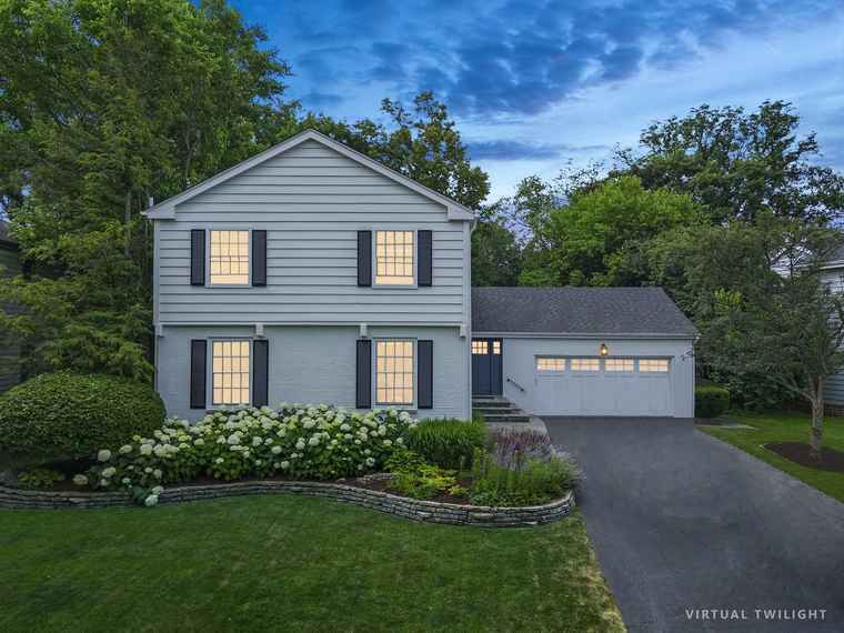 Photo of 216 Bonnie Brae Rd Hinsdale, IL 60521