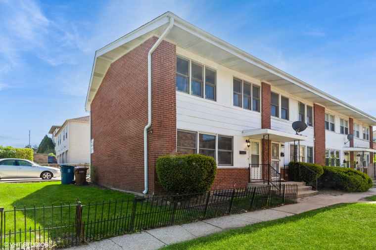 Photo of 563 Lynn Ct Unit A Glendale Heights, IL 60139