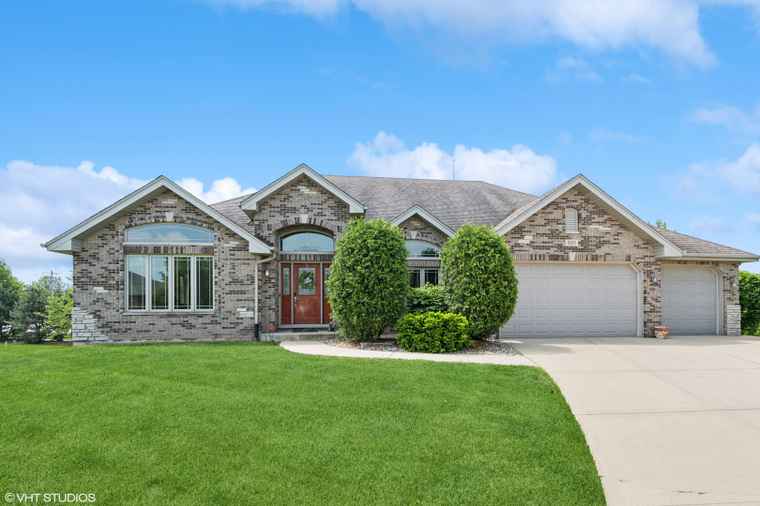 Photo of 9265 Maura Ct Frankfort, IL 60423