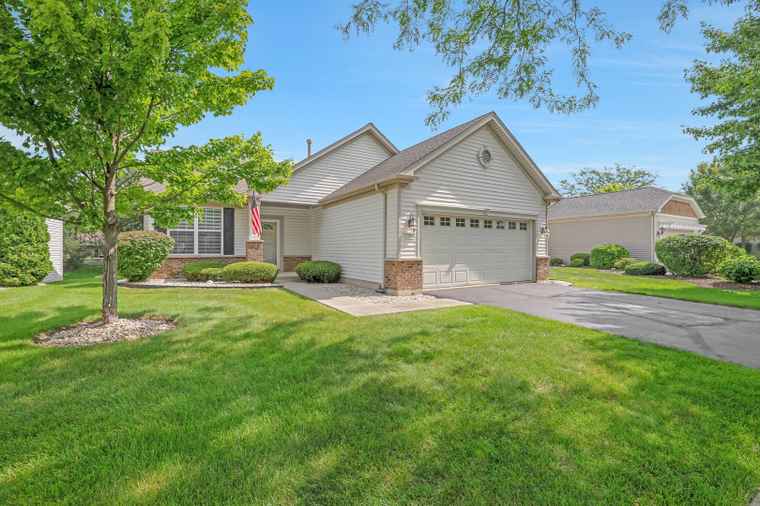 Photo of 12634 Cold Springs Dr Huntley, IL 60142