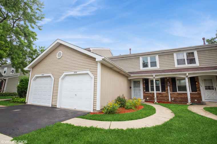 Photo of 1956 Georgetown Ln Hoffman Estates, IL 60169