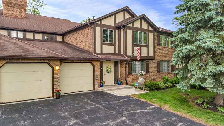 Photo of 13253 S Oak Ridge Trl Unit 2B Palos Heights, IL 60463